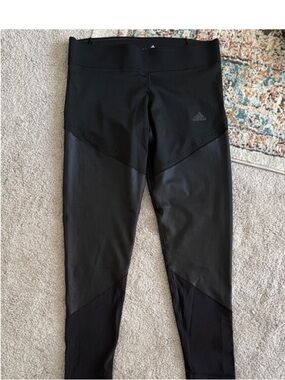 adidas Black rare and unique leggings size large💕